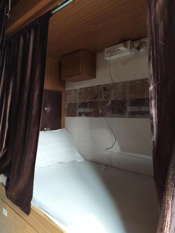 Hostel Sd Ac Deluxe Mumbai (Bombay)